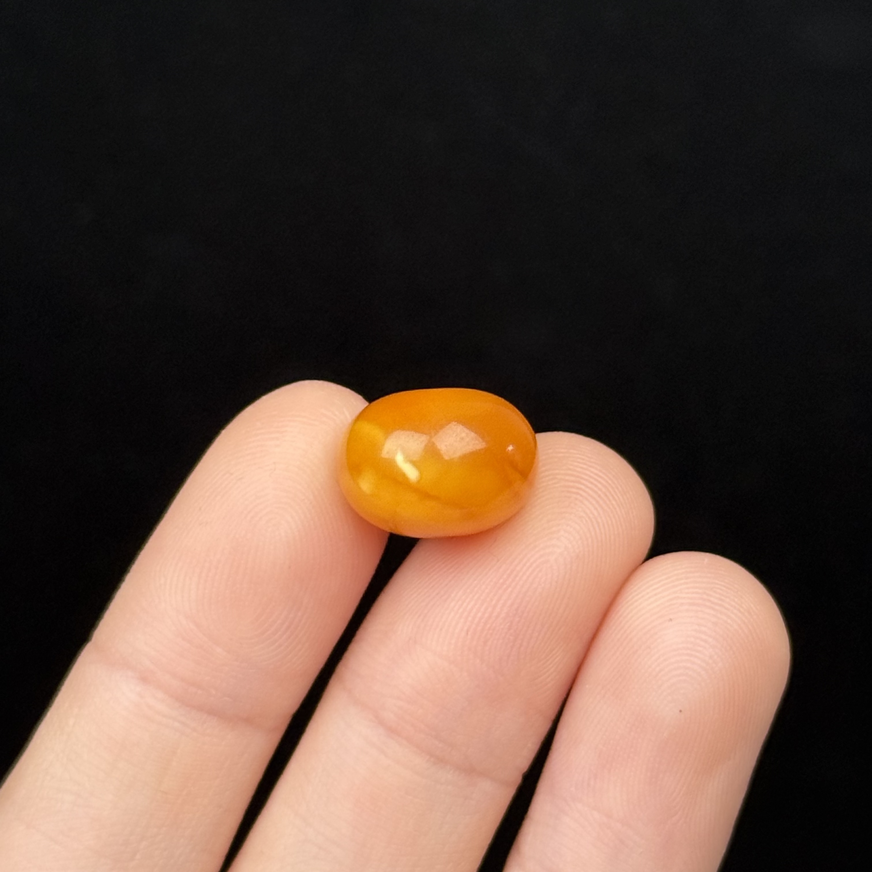 D68-00天然原矿蜜蜡 鸡油红墩子13.1*9.6mm 支持鉴定 假一罚十