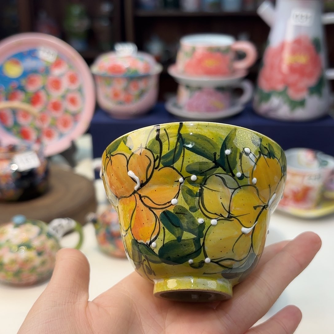 瓷片兔兔的小可爱太可爱