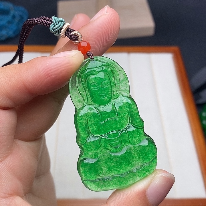 翡翠未镶嵌颈饰384s c