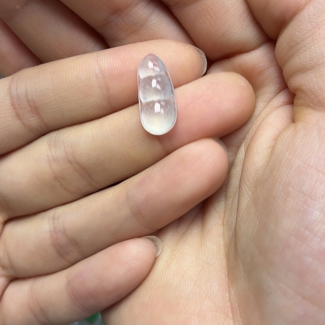 翡翠未镶嵌颈饰莫西沙豆