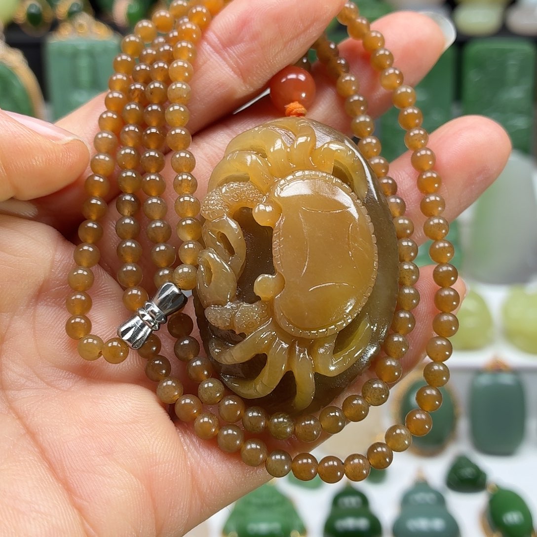 和田玉未镶嵌颈饰