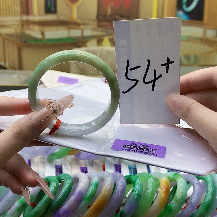 翡翠未镶嵌手镯nj