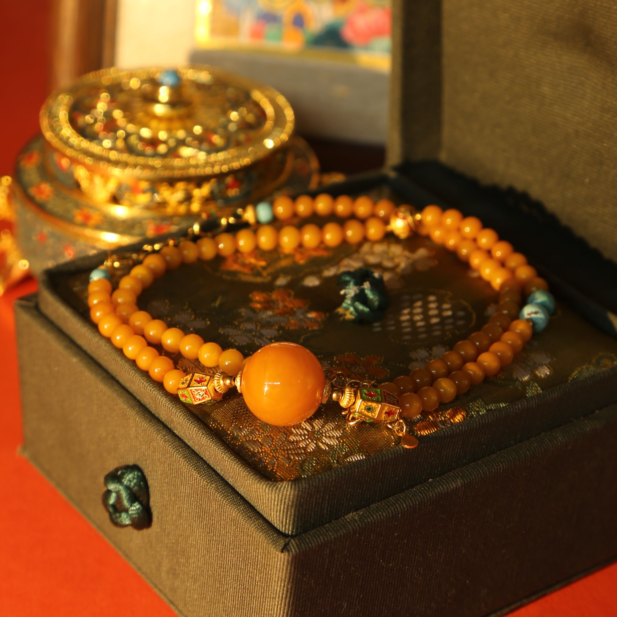 天然鸡油黄蜜蜡大单珠项链-MM012