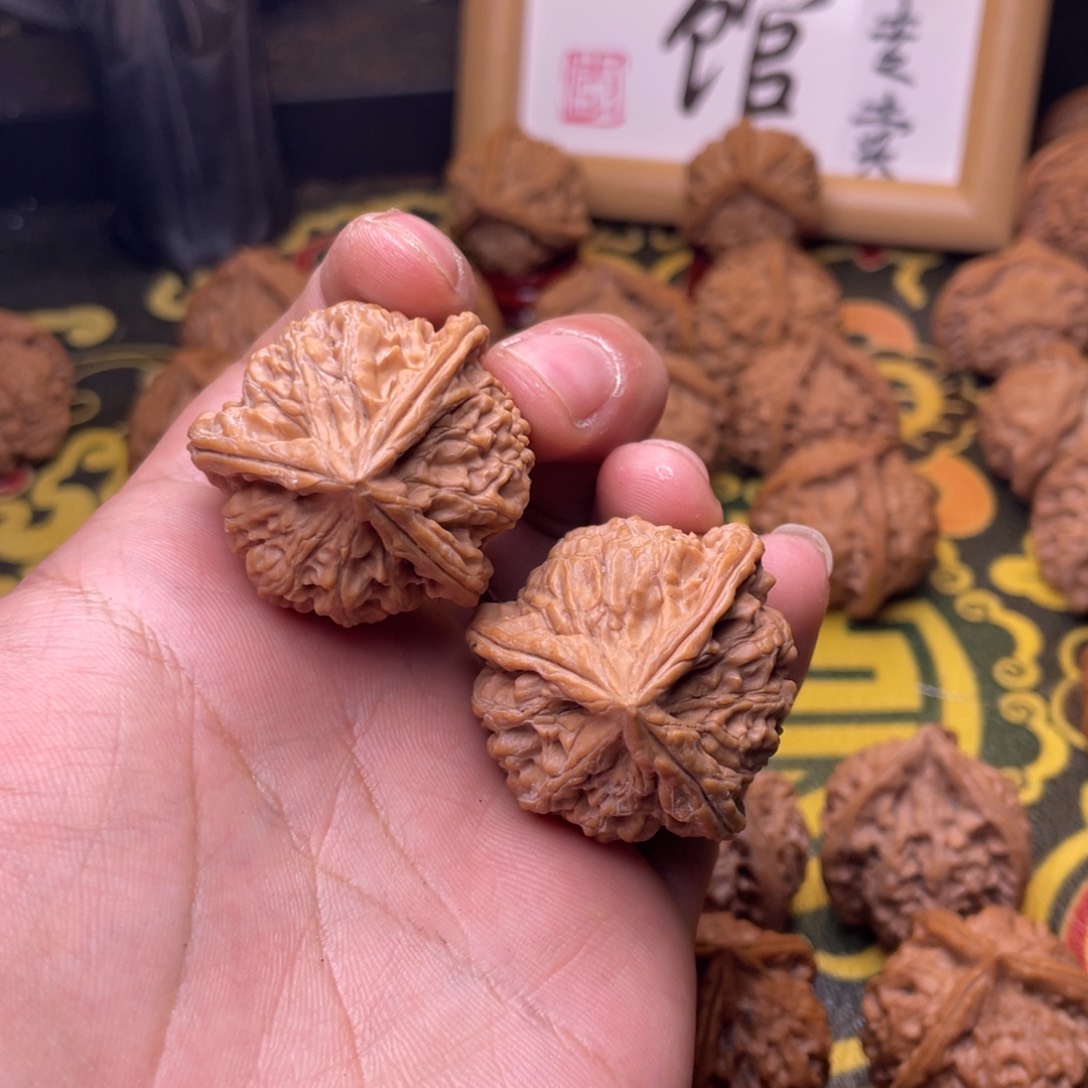 文玩核桃吊坠花***！玉玺