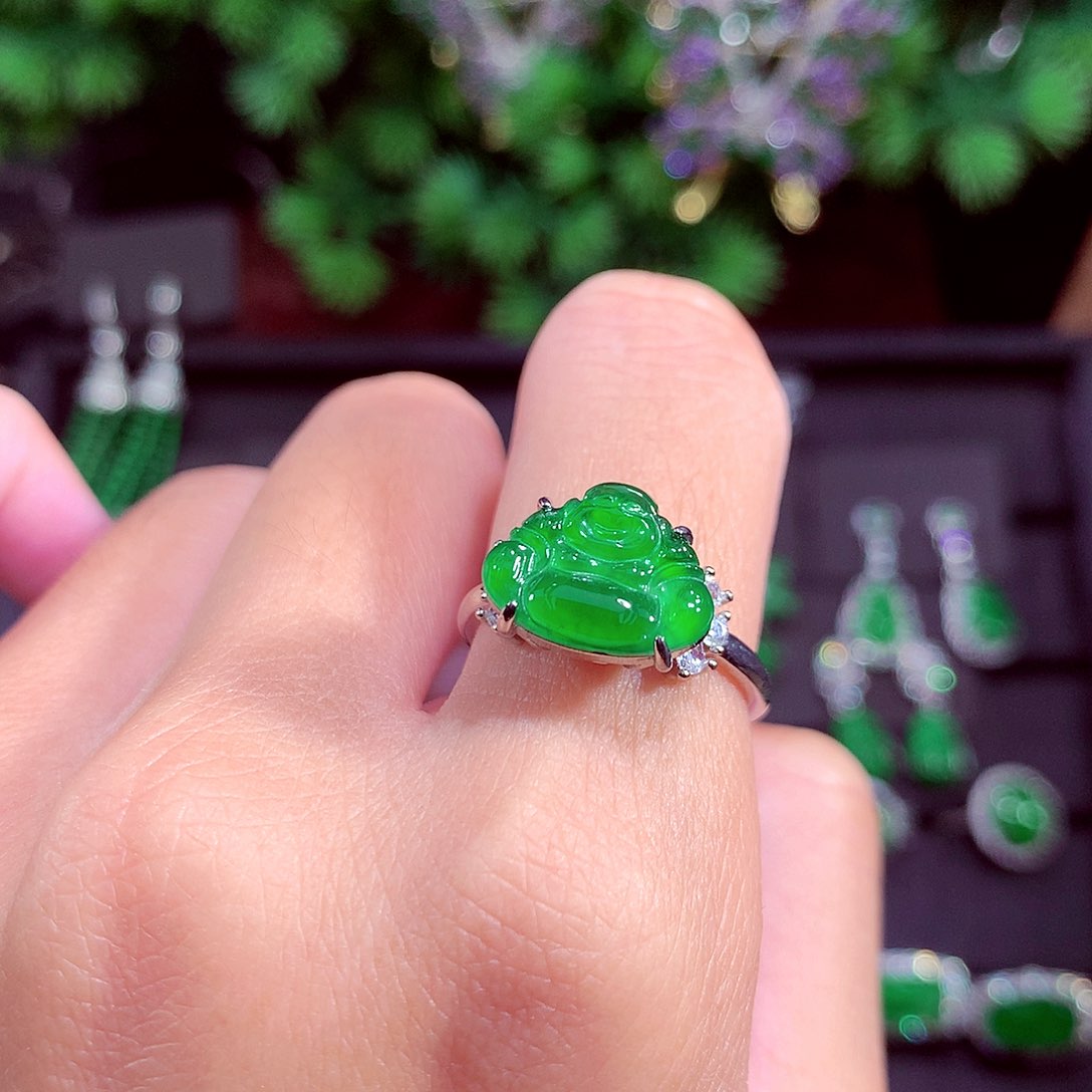 颈饰未镶嵌翡翠天然