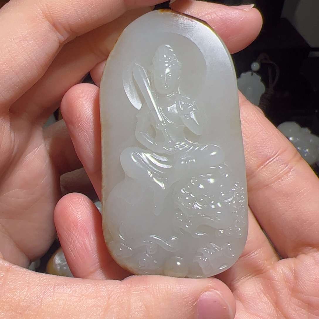 夏***走和田玉未镶嵌挂件