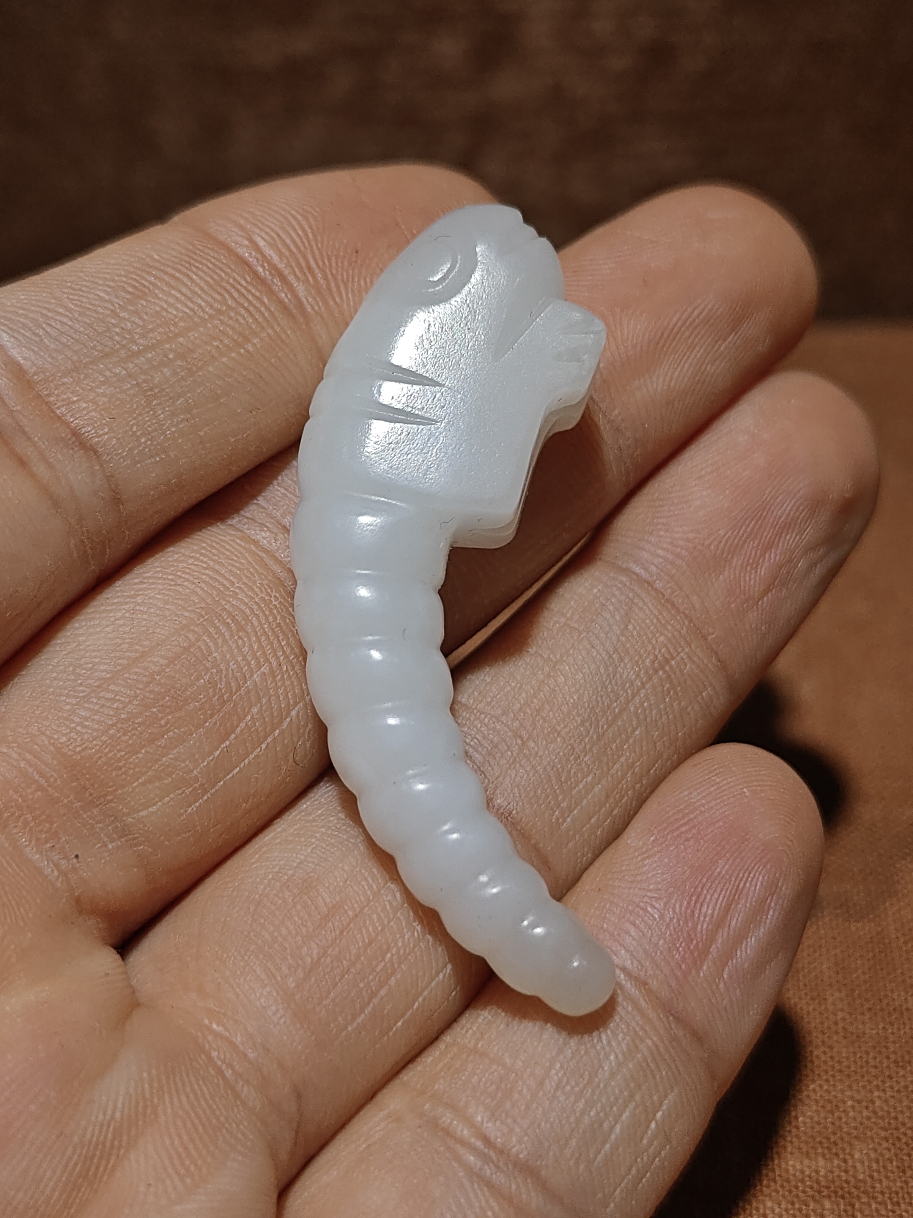 清代和田白玉蚕蛹