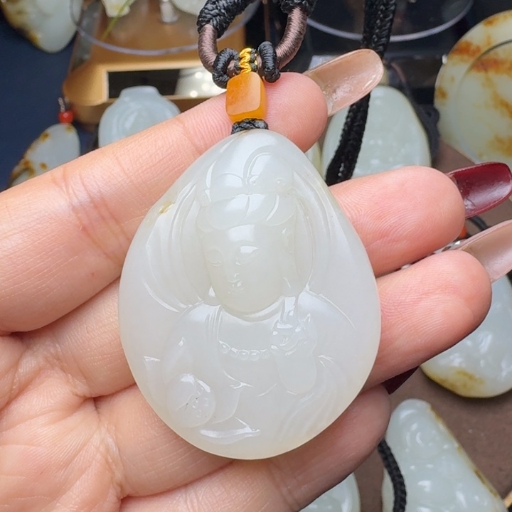 和田玉颈饰未镶嵌