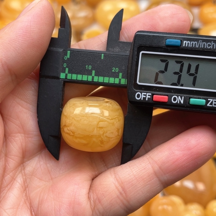 蜜蜡裸石未镶嵌蜜蜡