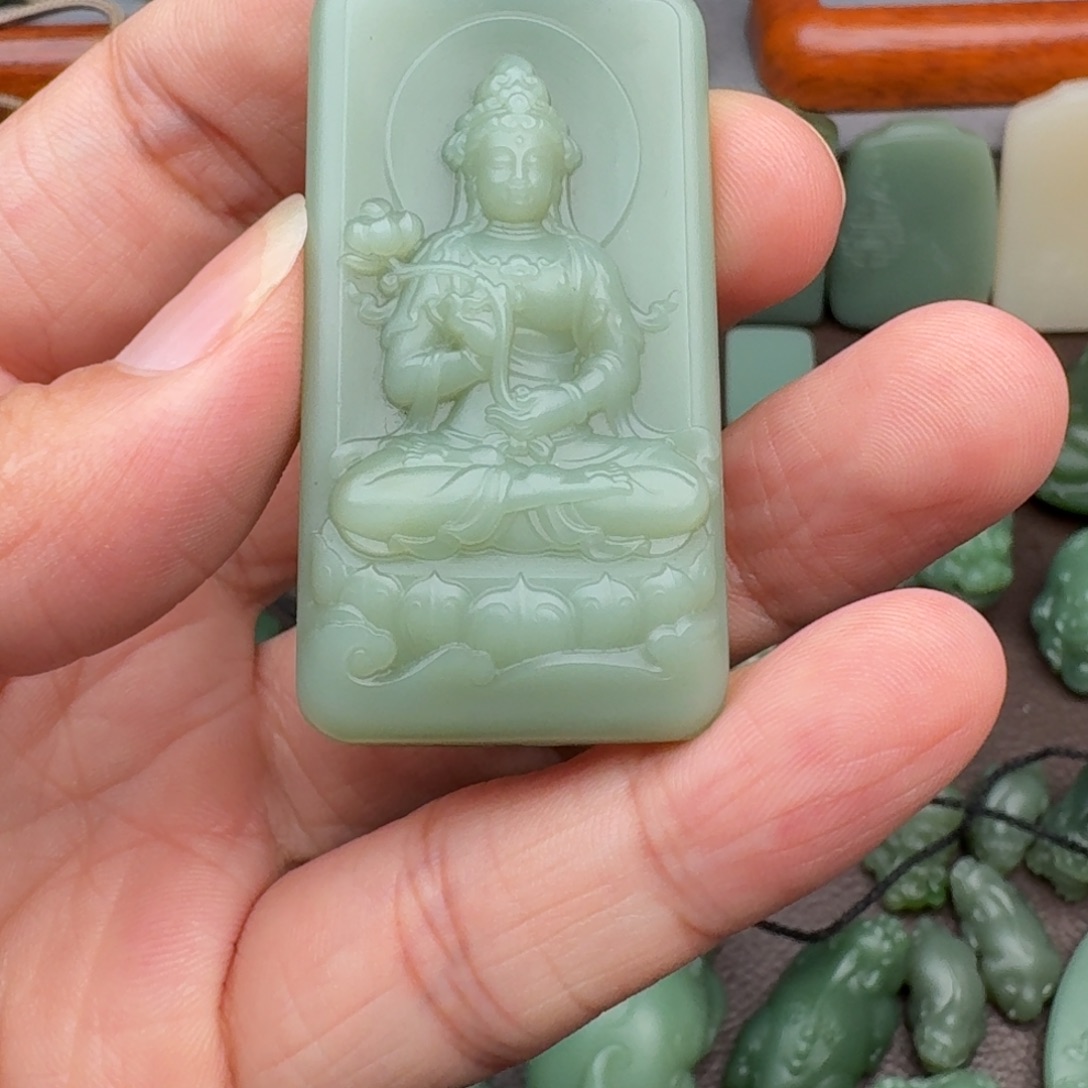 未镶嵌和田玉（碧玉）挂件