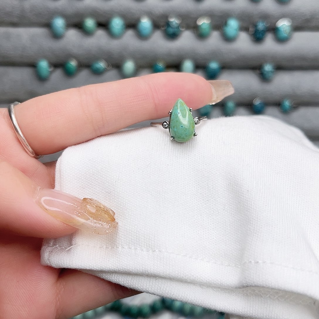 绿松石绿松石未镶嵌