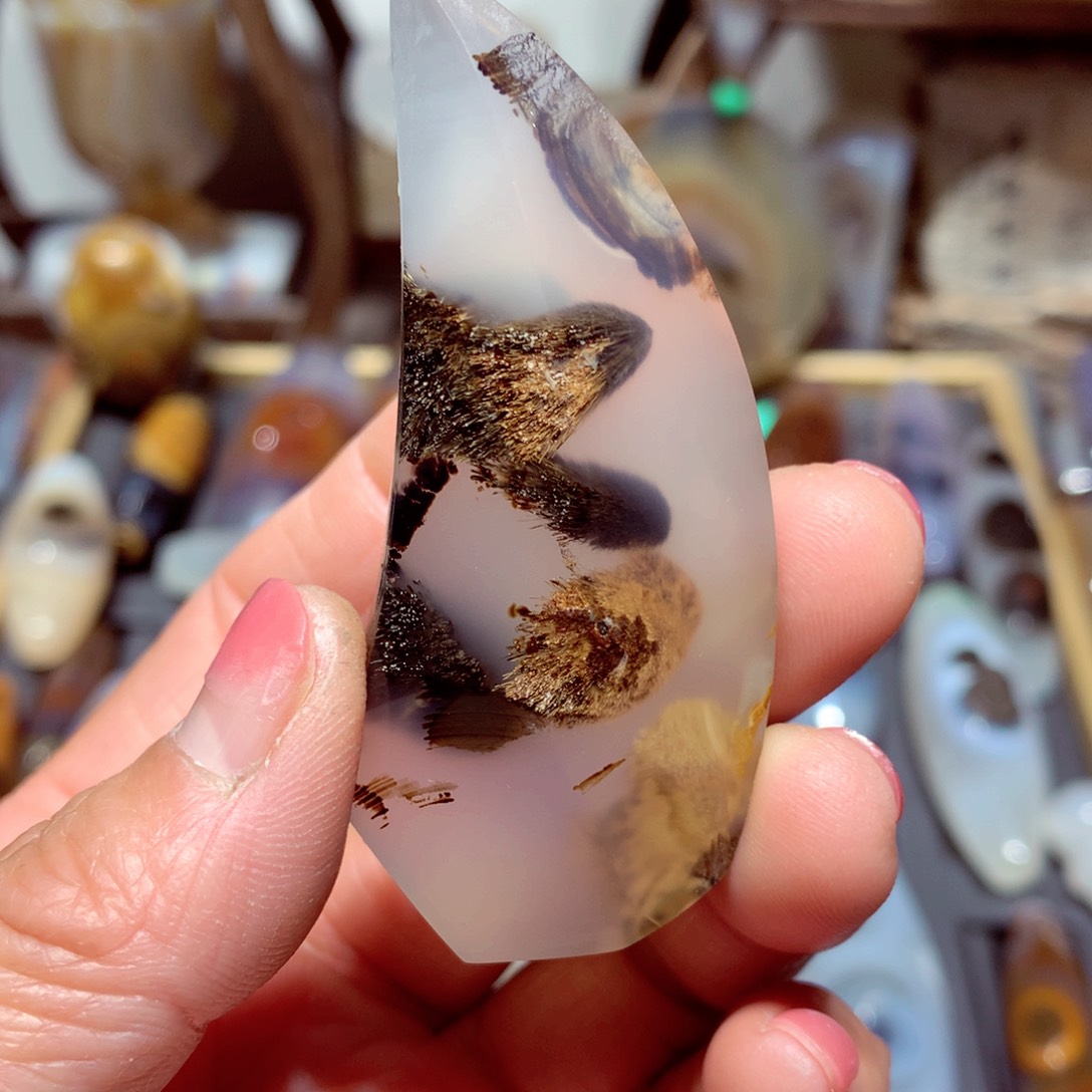 玛瑙/玉髓颈饰未镶嵌