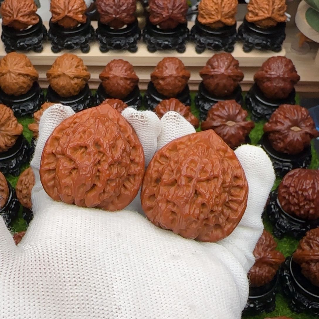 文玩核桃吊坠39红金公子