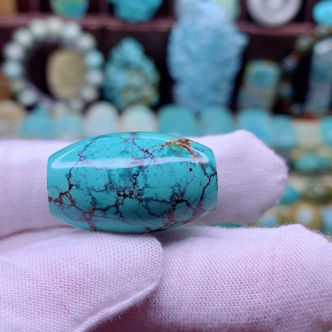 绿松石颈饰未镶嵌