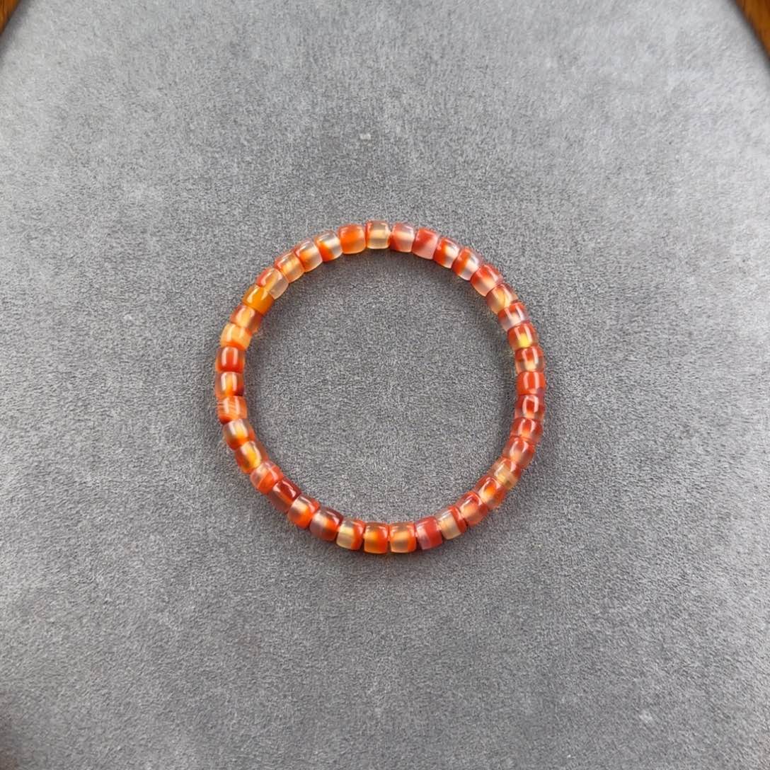 南红玛瑙手串未镶嵌