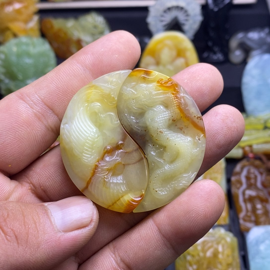 蛇纹石玉吊坠(不含链)未镶嵌