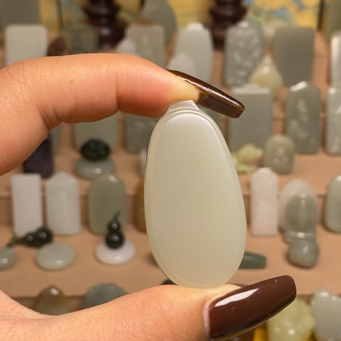 颈饰未镶嵌和田玉