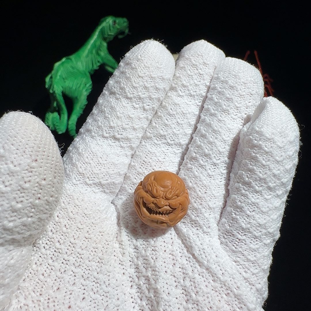 猴头核桃把件獠牙恶僧