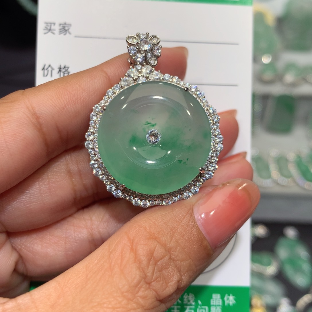 颈饰银S925镶嵌石英质玉（非洲翠）