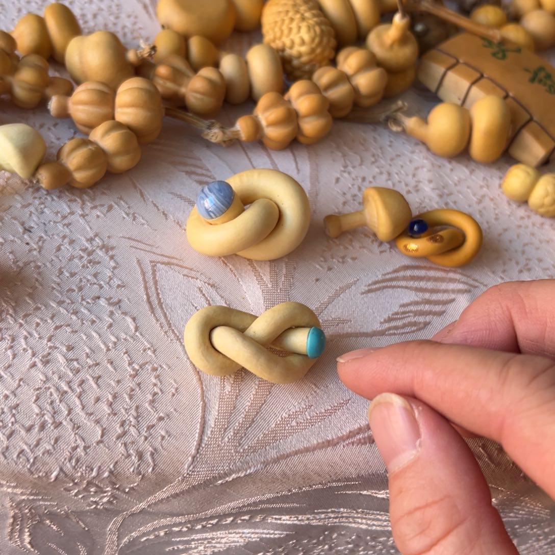 甄**号图哭突突突突突突突突突突突