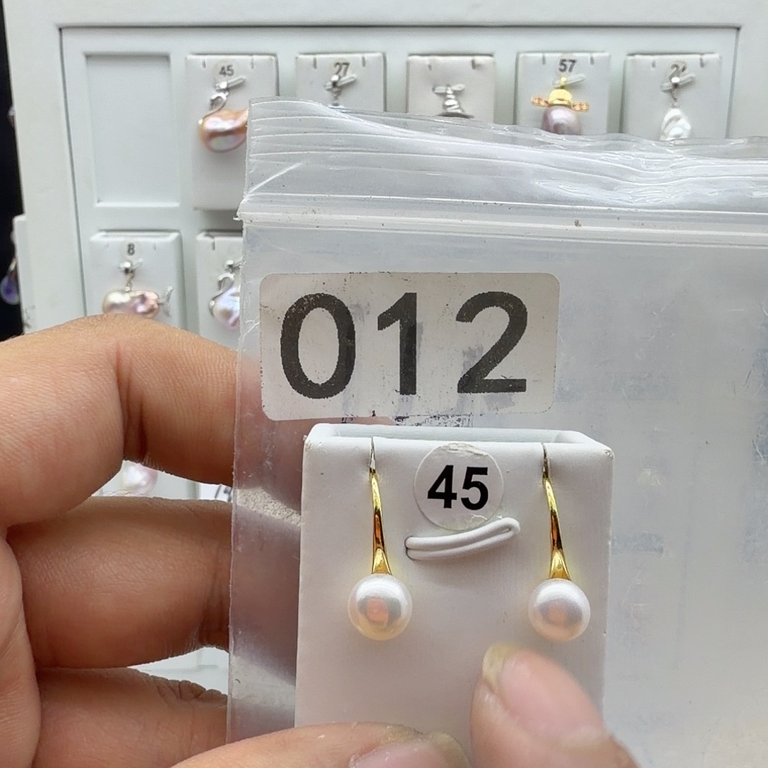 淡水珍珠颈饰合金