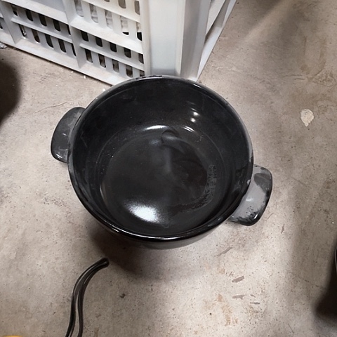 微瑕，明火，口径17高度7底部会脏