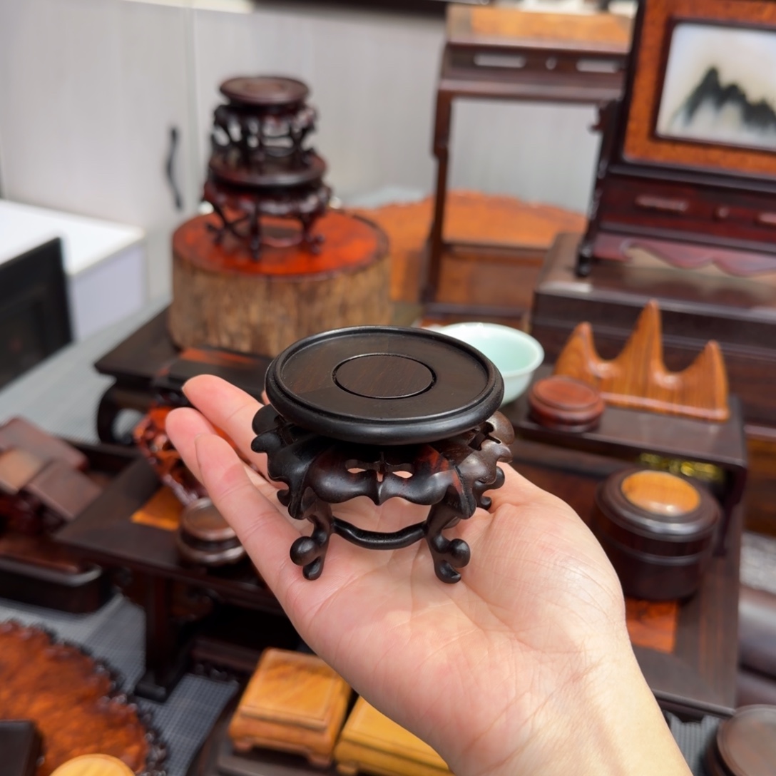 应***是木大红酸枝交趾黄檀底座