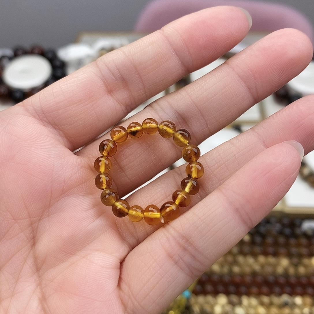 琥珀未镶嵌裸石琥珀