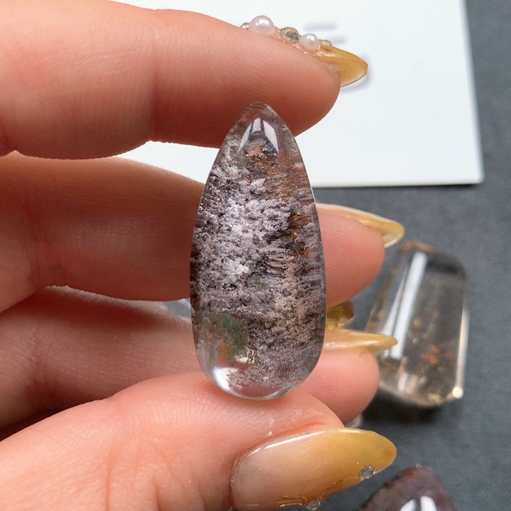 水晶颈饰未镶嵌终*者水晶