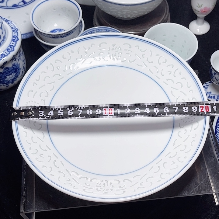 碗双线雕塑福字八寸盘