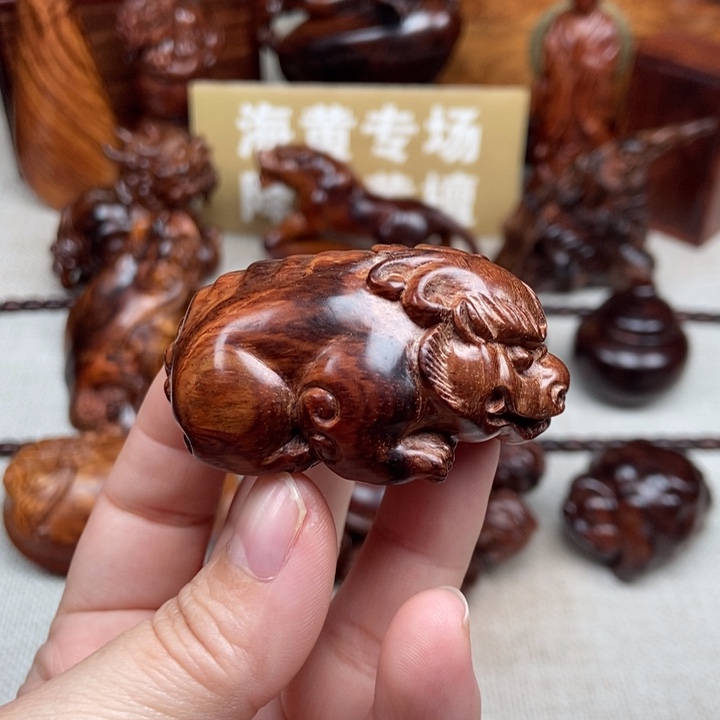 花梨木类端景台小貔貅