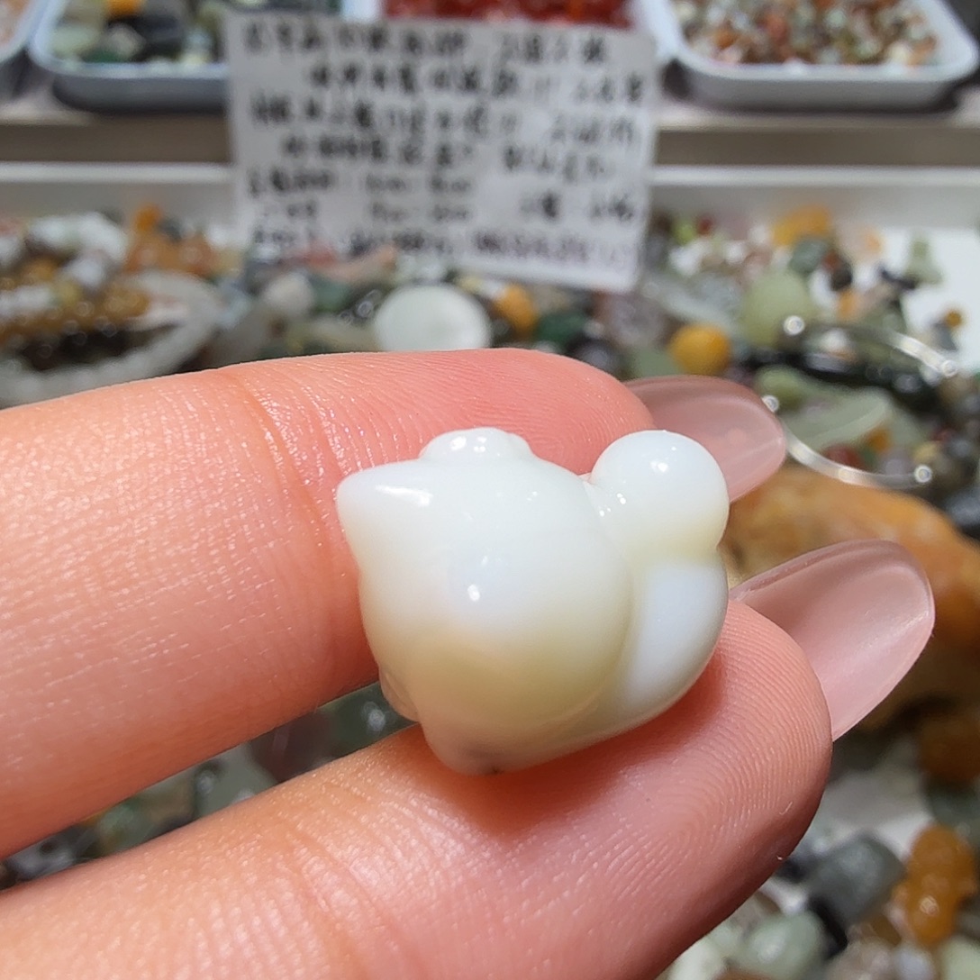 和田玉未镶嵌珠宝奇石