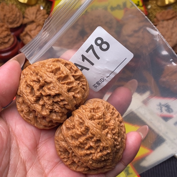 文玩核桃把件粗筋48尺178号