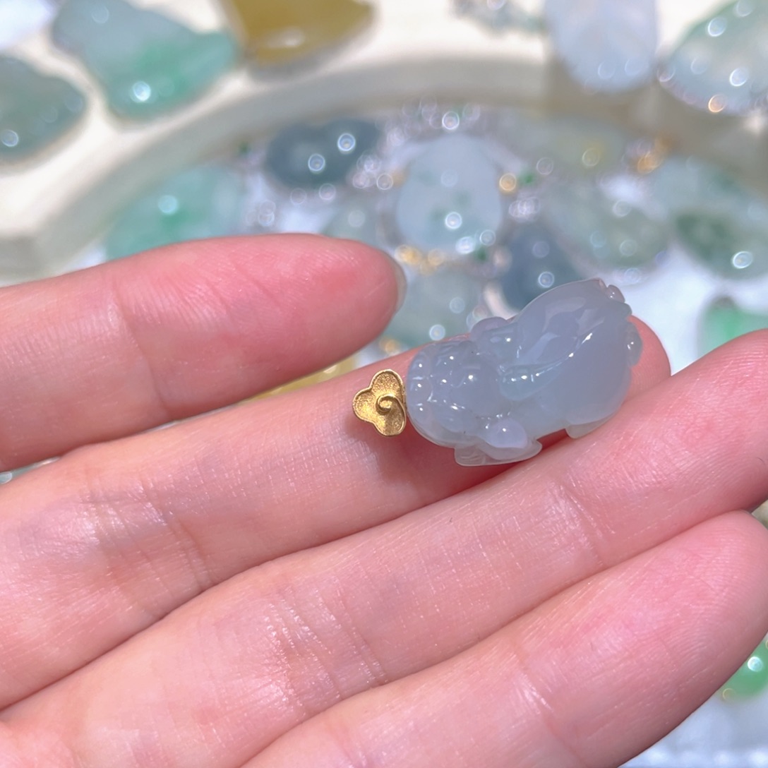 翡翠颈饰18K金镶嵌翡翠