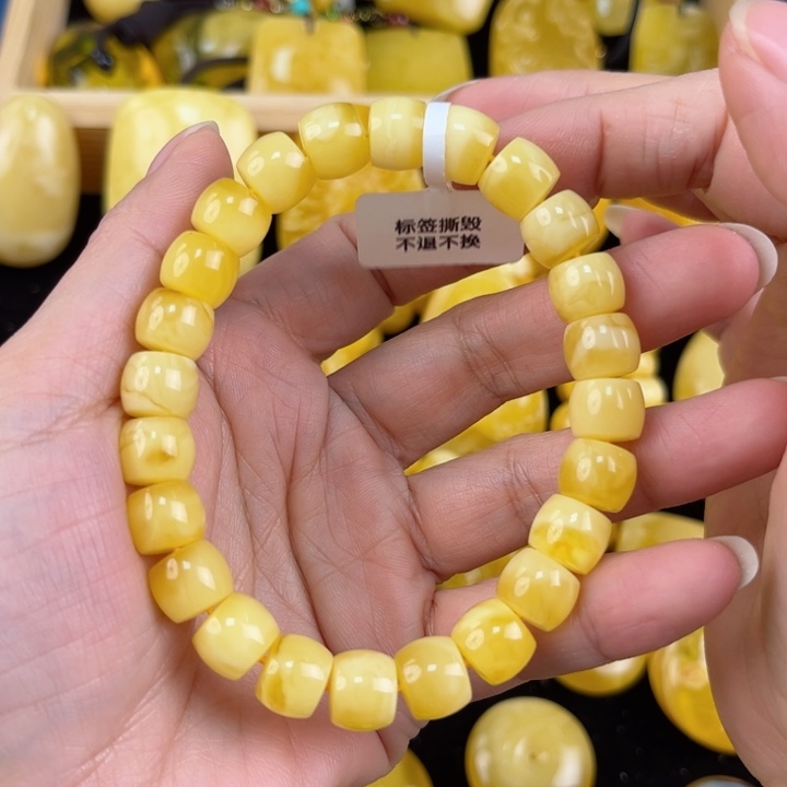 琥珀裸石未镶嵌琥珀