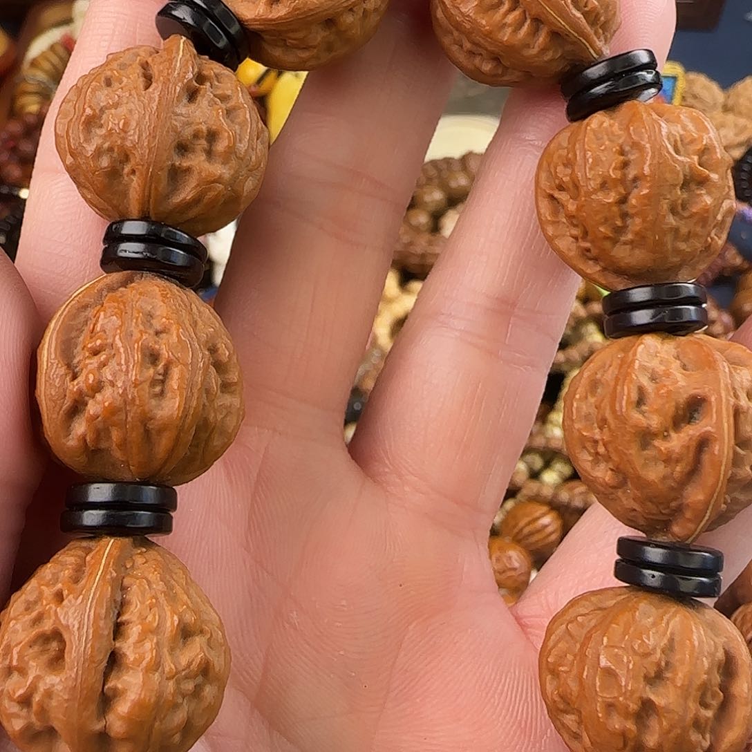 文玩核桃手串秋子核桃纹路好看饱满