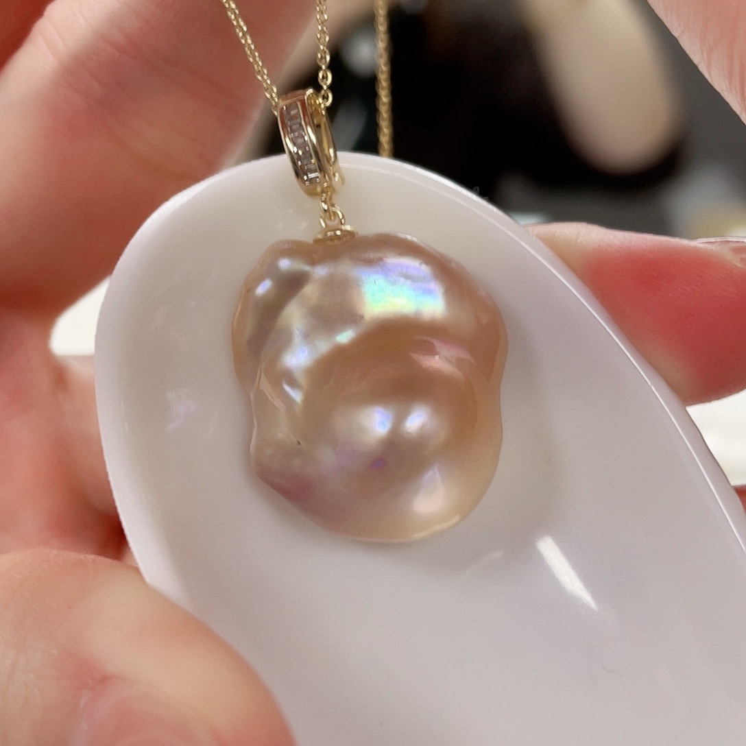 淡水珍珠吊坠(赠链)未镶嵌