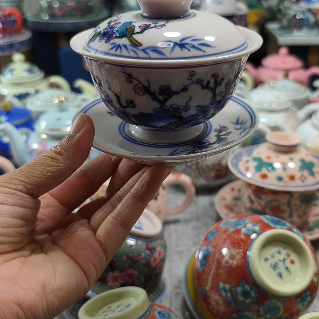 摆件瓷哈哈哈哈哈哈哈哈哈哈