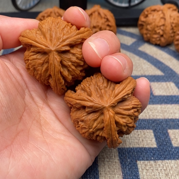 吊坠文玩核桃西***傅三棱