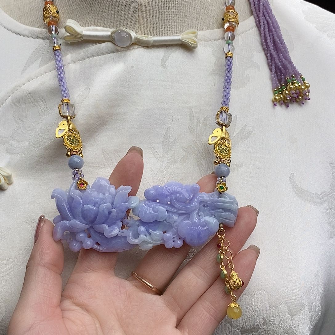 翡翠颈饰未镶嵌天然