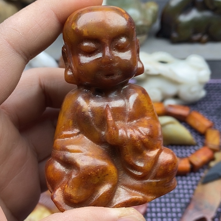 未镶嵌蛇纹石玉颈饰