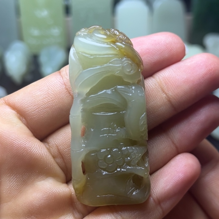 和田玉未镶嵌颈饰
