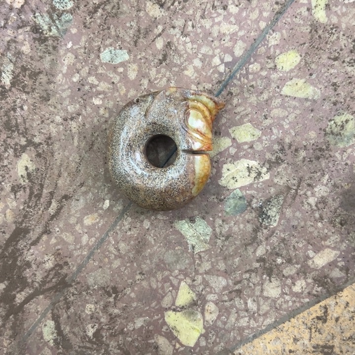 浅***藏和田玉（黄玉）未镶嵌把件