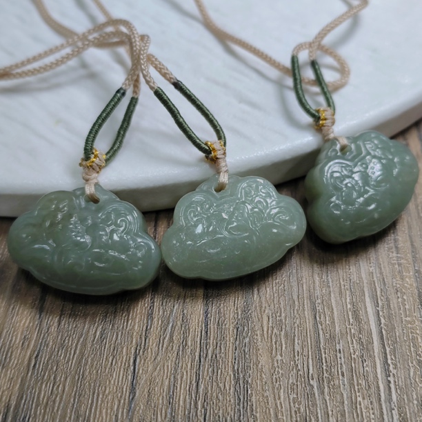 【小宝晶选】天然和田玉吊坠 多样性发一件 066XBQT