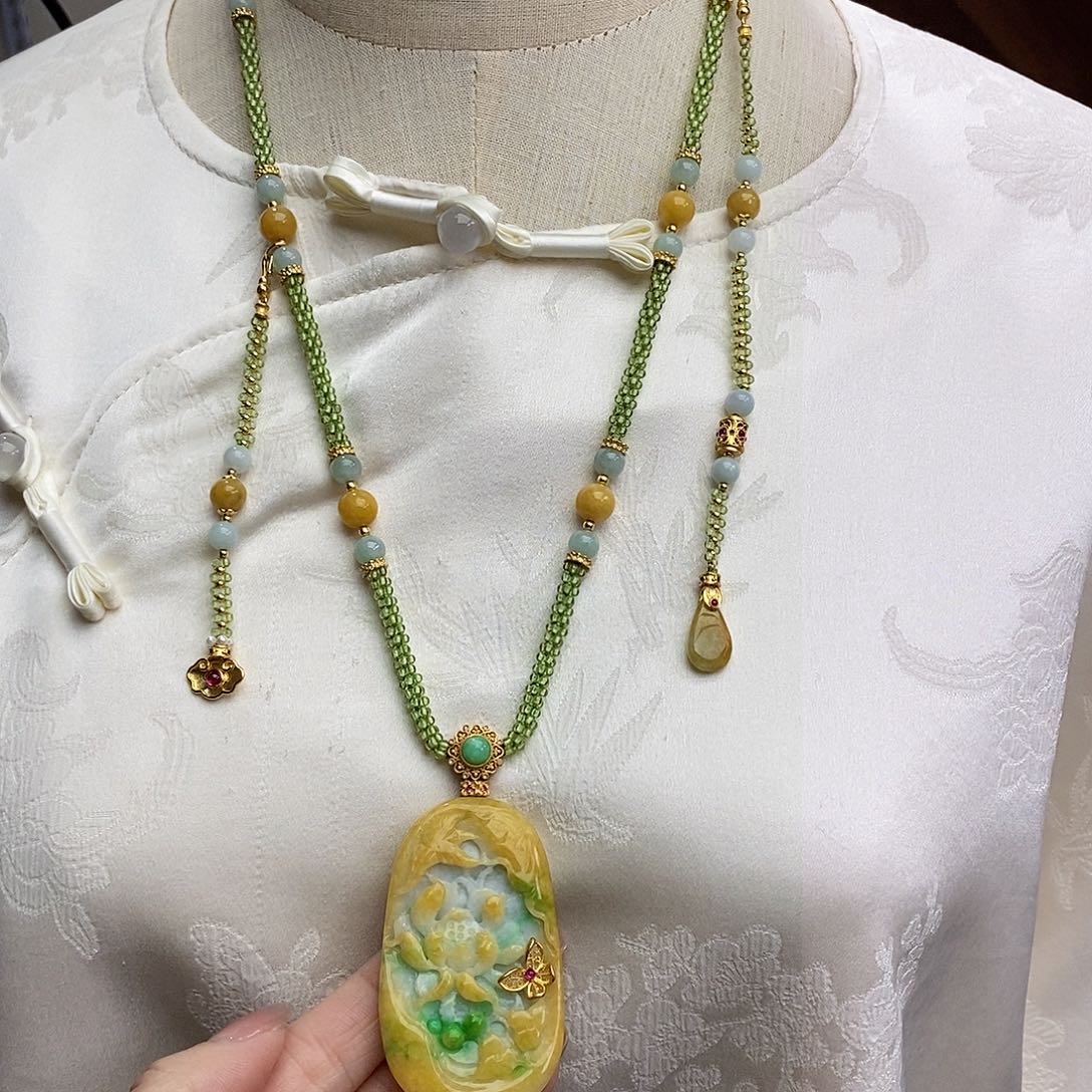 翡翠颈饰未镶嵌天然