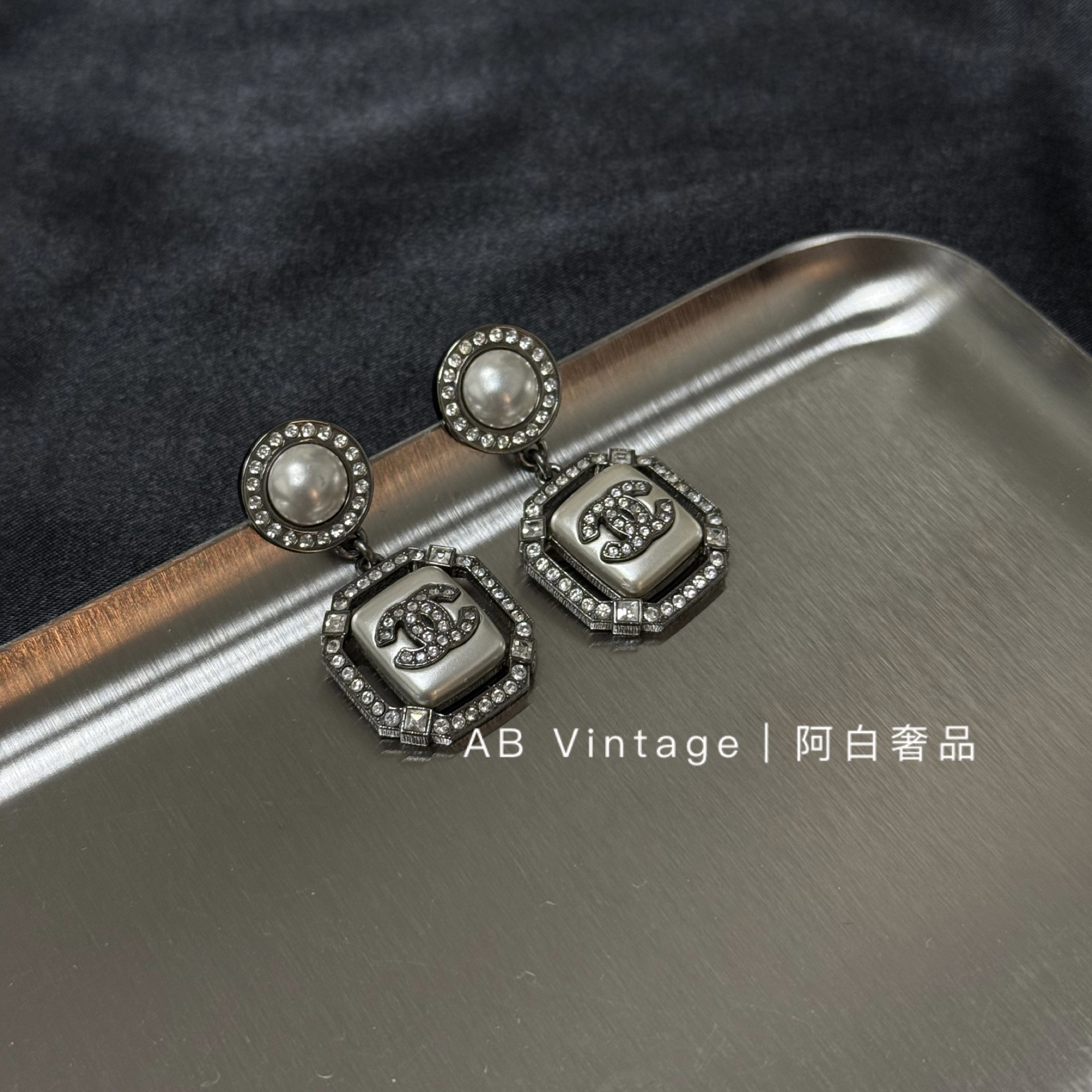 95新 Chanel/香奈儿 阿白奢品/ 白色方块珍珠耳环