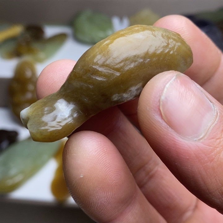 和田玉（糖玉）未镶嵌颈饰