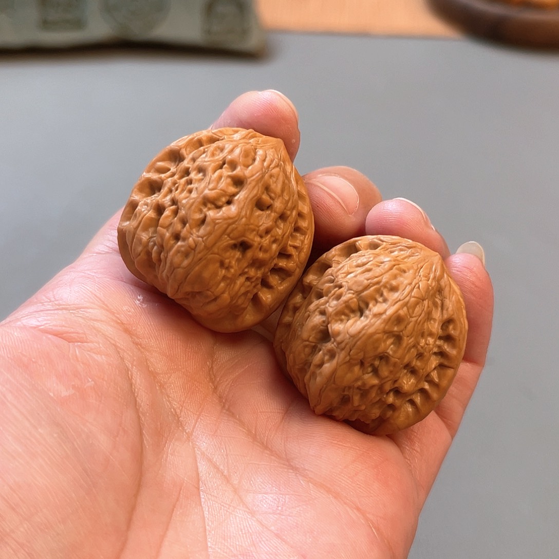 桃核把件35×35尺全品原桩铁锤CN01012已打底