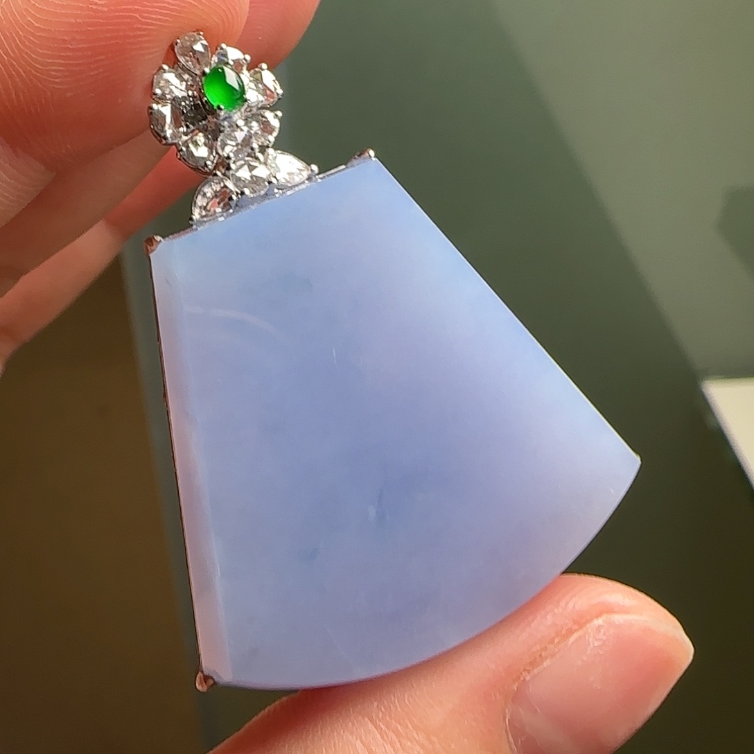 翡翠18K金镶嵌颈饰天然翡翠