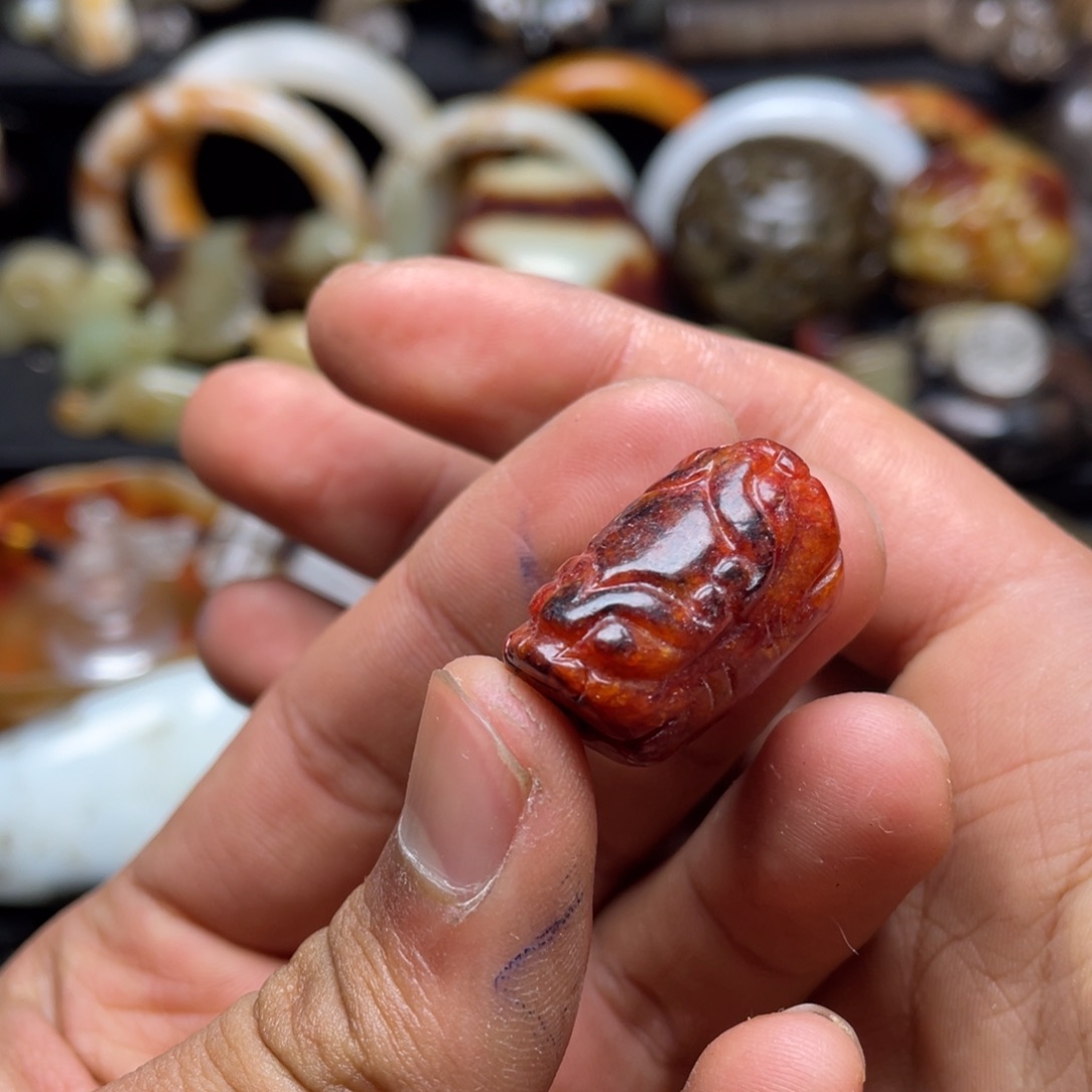 和田玉（糖玉）挂件未镶嵌